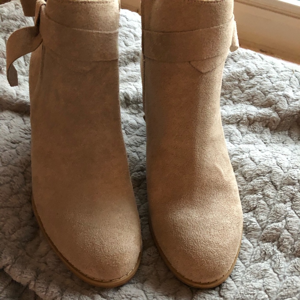 New beige booties